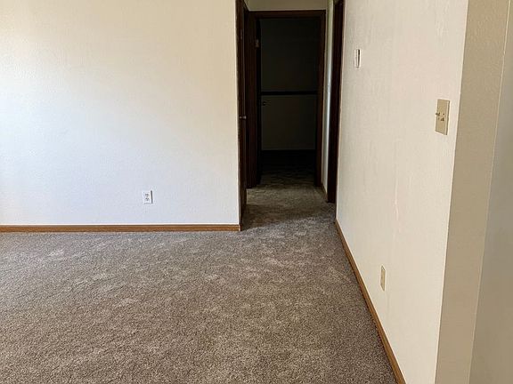 5th image of 1045 15th St SW #C