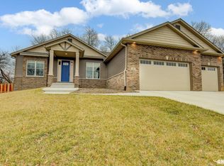 616 Poinsettia Pl, Springfield, IL 62711