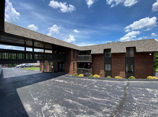 170 Wilshire Dr UNIT 83, Hollister, MO 65672