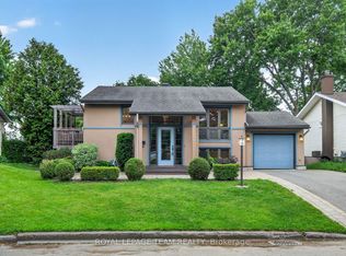 1282 Alloway Cres, Ottawa, ON K1K 3Z1