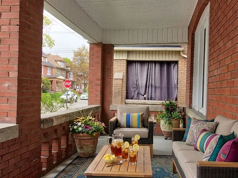 70 Spadina Ave #3 — Photo 6