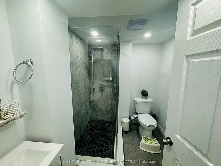 6026 Clover Ridge Cres — Photo 30