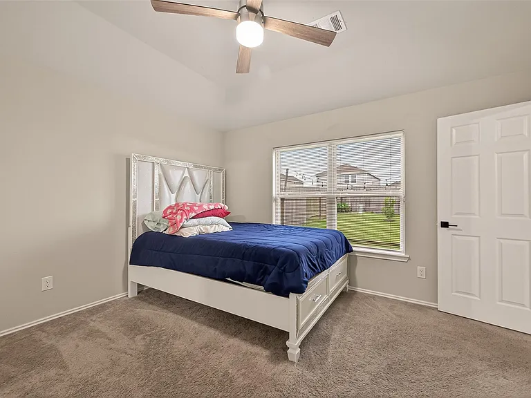 10411 Meadow Saffron Dr — Photo 25