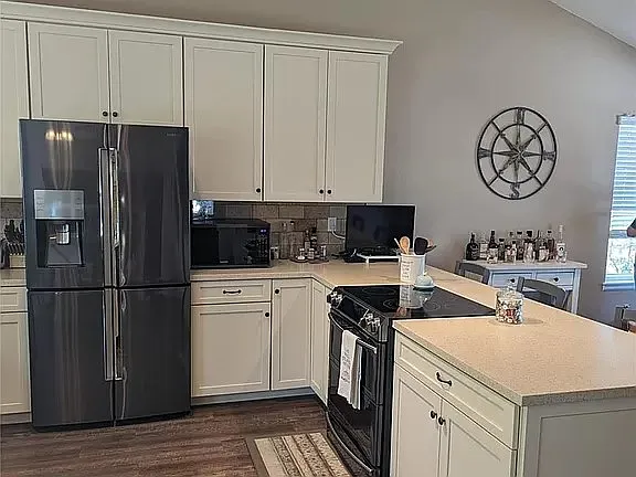 1572 Northridge Dr — Photo 5