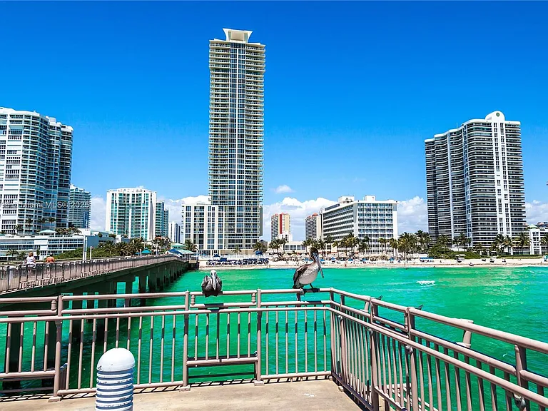 16699 Collins Ave #2405 — Photo 33