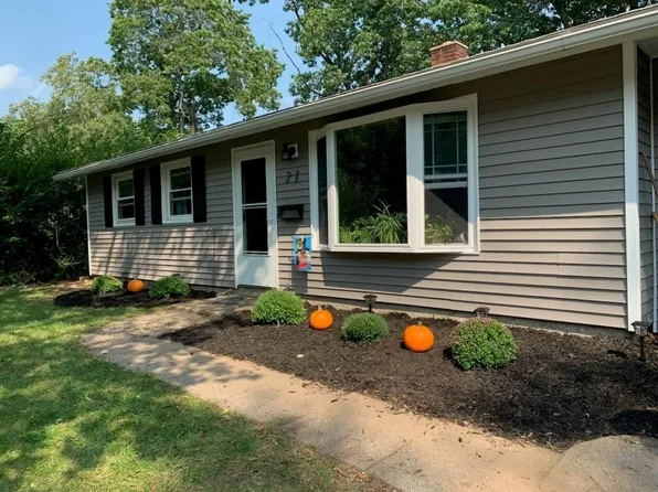21 Ellen Rd, Brockton, MA 02302