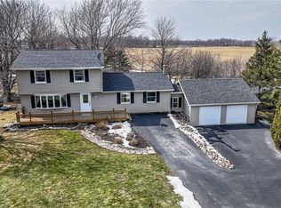 6706 Macumber Rd, Oakfield, NY 14125
