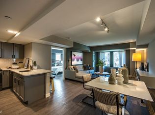 32 Cambridgepark Dr, Cambridge, MA 02140
