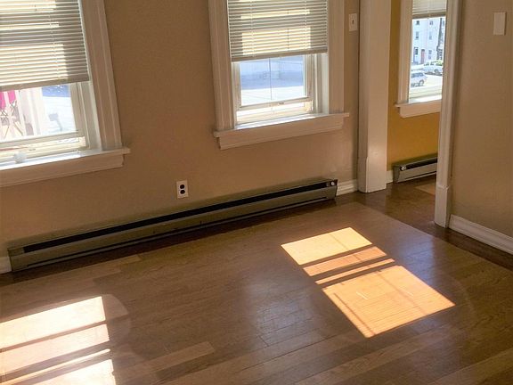 4th image of 4654 Umbria St APT 2B