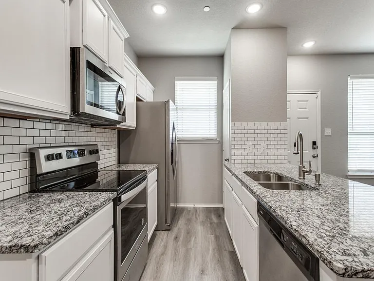 3405 Cricket Dr — Photo 9