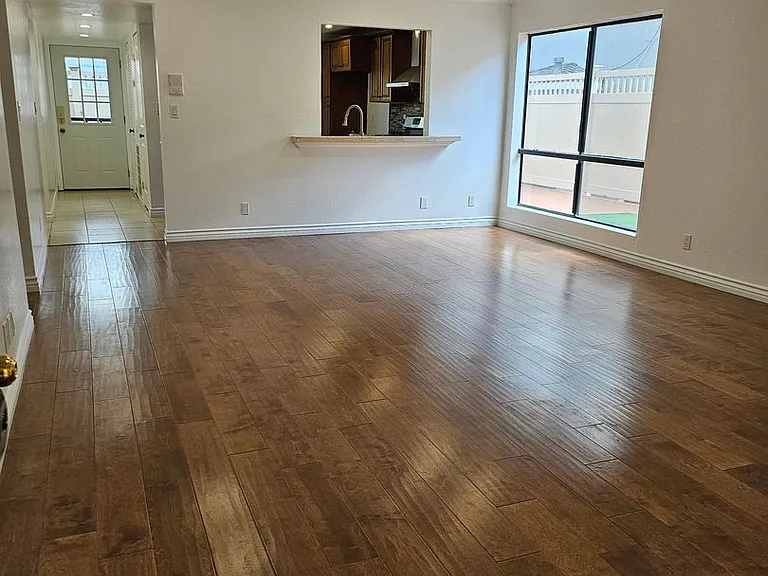 453 Ivy St — Photo 31
