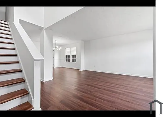 4 bed, 2021 sqft, $2,900 — Photo 3