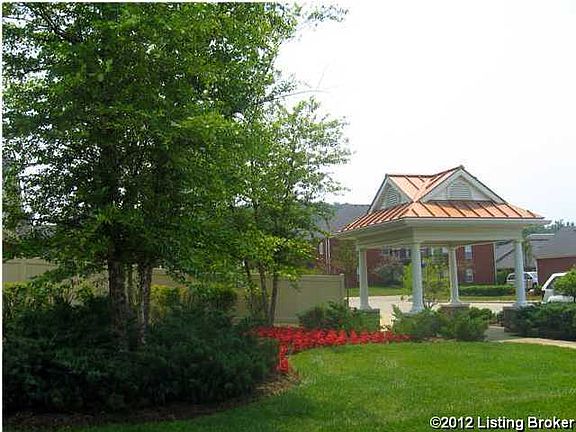 3rd image of 7309 Autumn Trace Dr #204