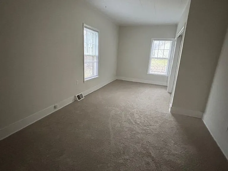 620-22 Fellows Avenue — Photo 8