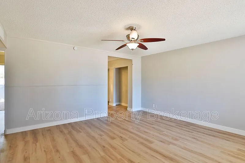 4 bed, 2.0 bath, 1176 sqft, $1,945 — Photo 4