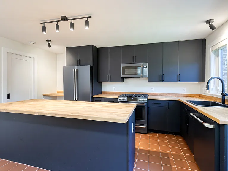 630 S Paca St — Photo 14