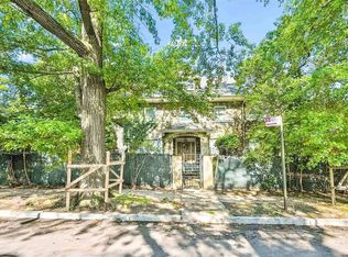 81-26 Austin St, Kew Gardens, NY 11415