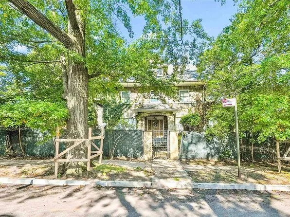 81-26 Austin St, Kew Gardens, NY 11415