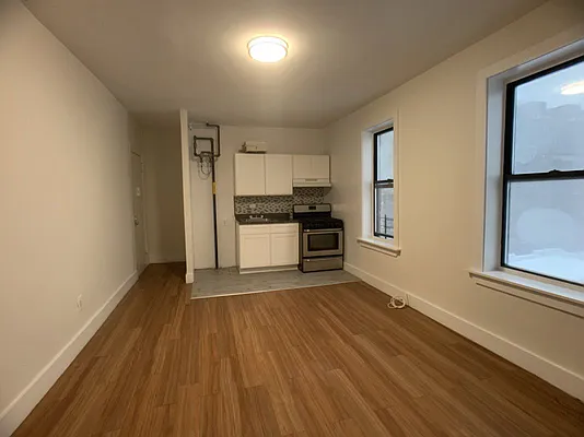 Rented by Bohemia Realty Group | media 12