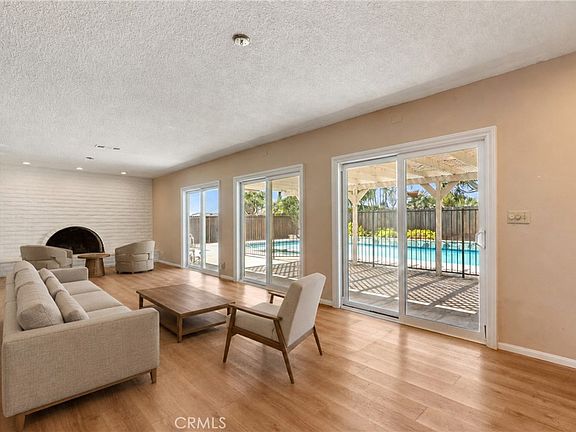 3rd image of 2419 E Villareal Dr
