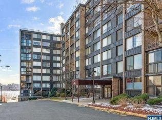 9060 Palisade Ave APT 811, North Bergen, NJ 07047