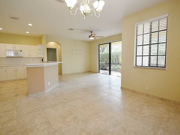 5th image of 1591 Passion Vine Cir