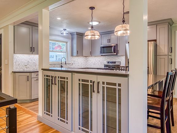 3rd image of 25 Sherwood Meadows