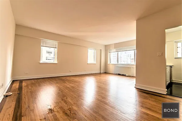 Rented by Bond New York | media 12