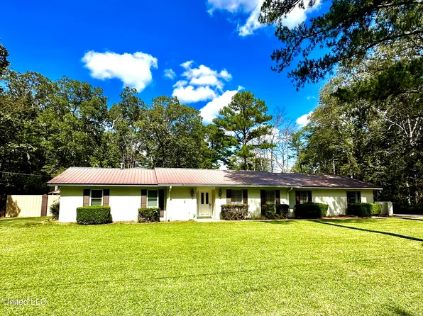 276 Stanton St, Forest, MS 39074