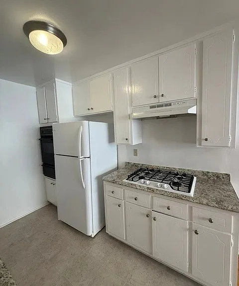 10856 Rose Ave #104 — Photo 7