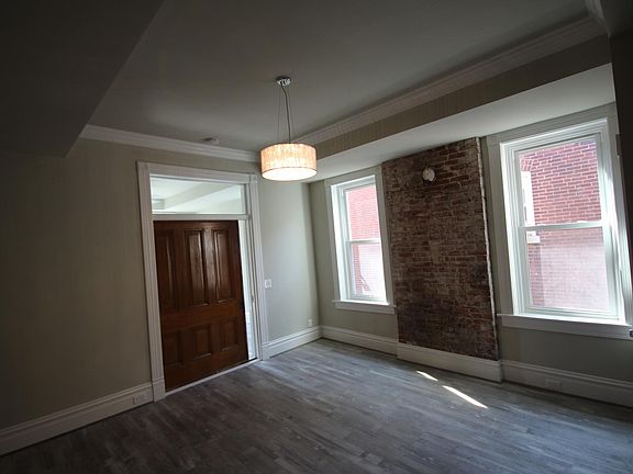 4th image of 2631 Indiana Ave #2F