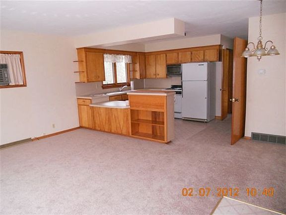 4th image of 719 Myers Ave