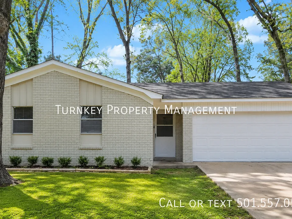 3 Acorn Pl