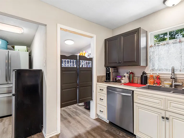 218 Waterfall Dr — Photo 21
