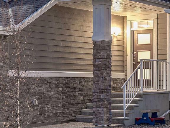 2nd image of 19 W Grove Pl SW