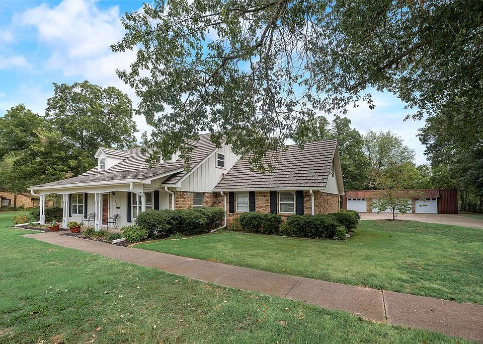 1st image of 206 Shadywood Ln