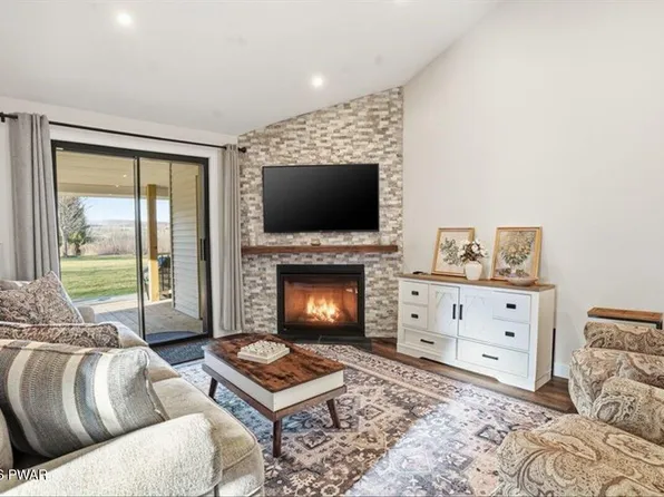 196 Barlow Rd #35, Union Dale, PA 18470