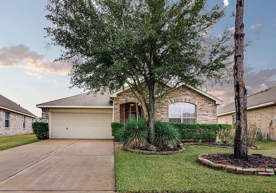 1st image of 19519 Alton Springs Dr