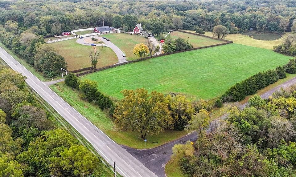 1st image of Yankee Bit Lane And St #223