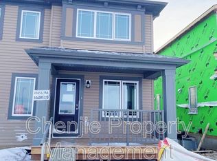 20413 15a Ave NW, Edmonton, AB T6M1L5