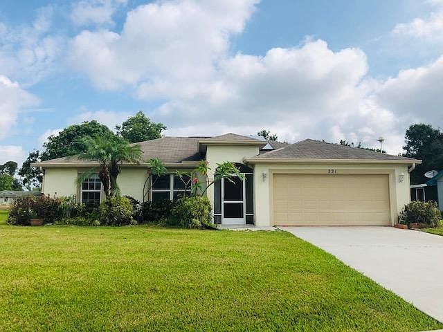 Home For Sale In Port Saint Lucie