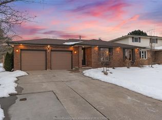 194 Shannon Pl, Tecumseh, ON N8N 4J3