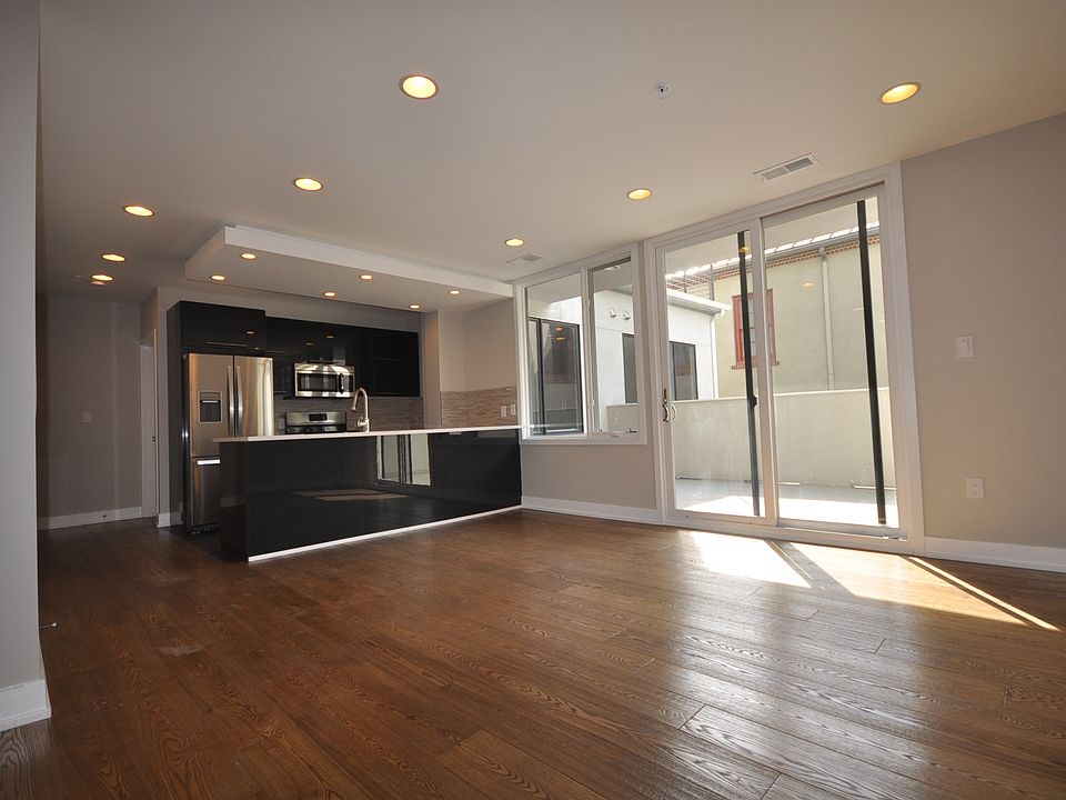 1st image of 820-24 N 3rd St Unit 301