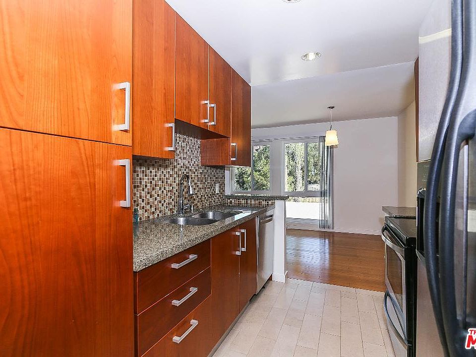 1st image of 4407 Francis Ave Unit 202