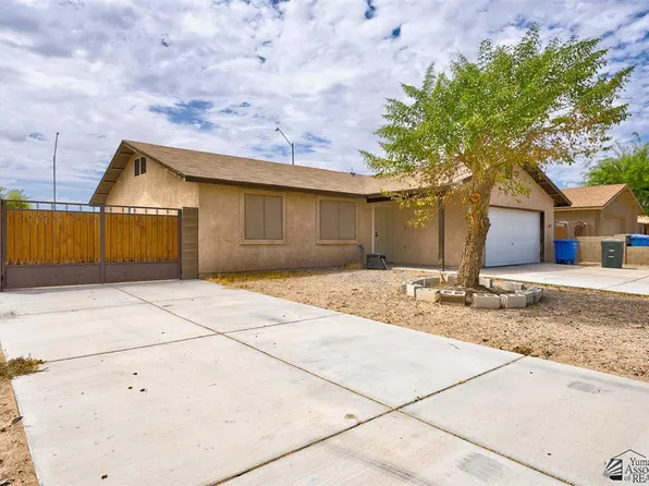 3824 S Hinckley Dr, Yuma, AZ 85365