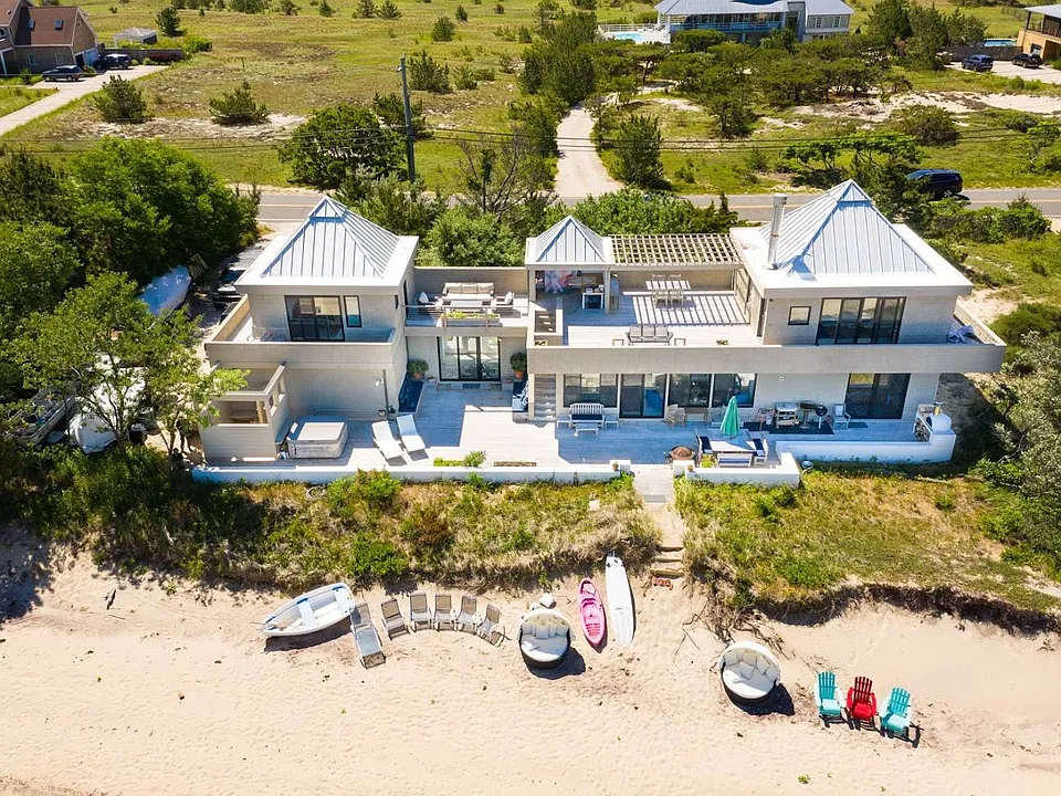 383 Cranberry Hole Rd