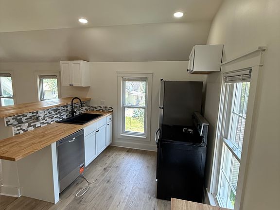 3rd image of 216 Ferman St #2