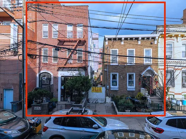 821 54th St, Brooklyn, NY 11220
