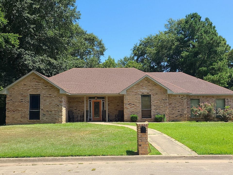 1st image of 505 Magnolia Dr