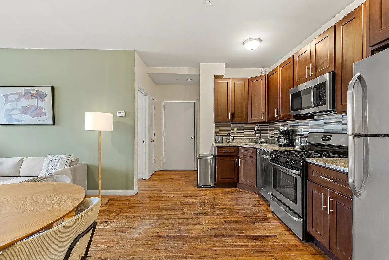257 15th Street — Photo 1
